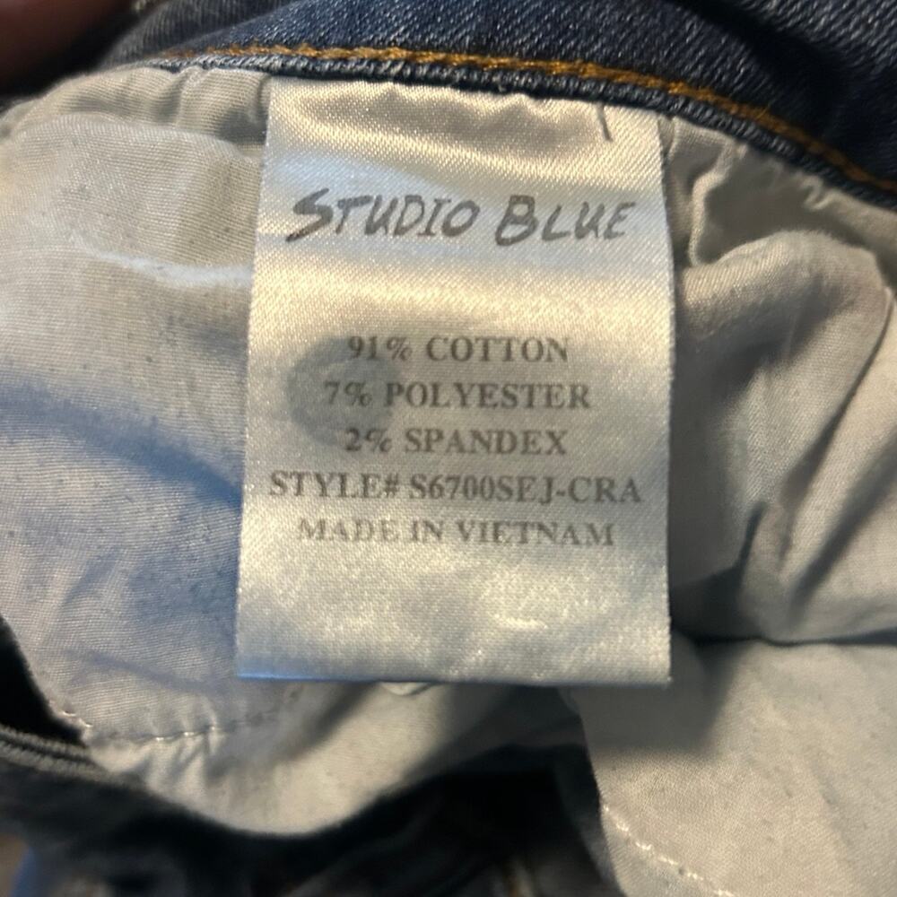 Jeans - Picture 3 of 4